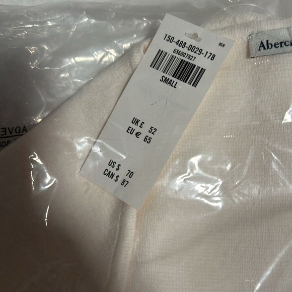 ⭐️SOLD⭐️NWT Abercrombie & Fitch Long-Sleeve Sweetheart Sweater Bodysuit - Picture 7 of 10